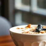 Image illustrating the benefits and ingredients of Magic Spoon cereal for a keto diet.
